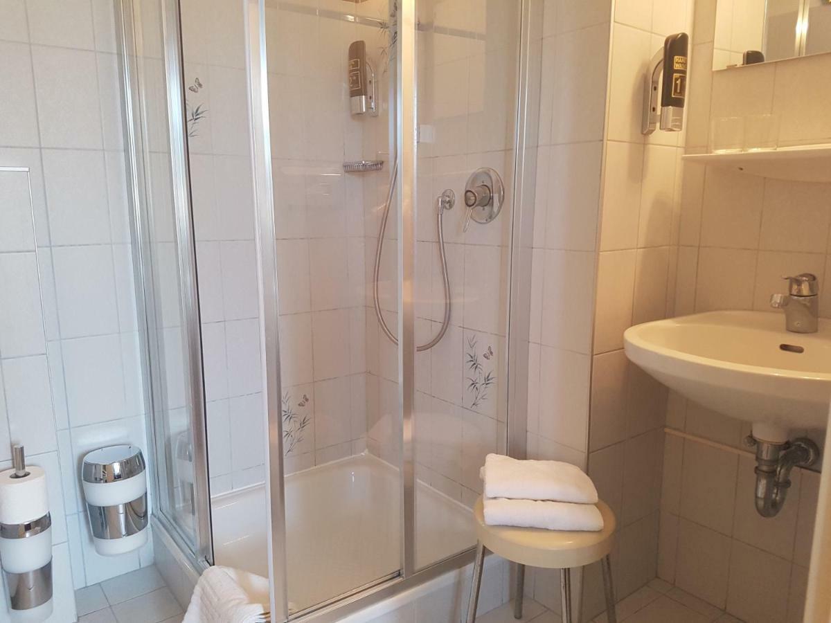 Pension Villa Inge Baden Buitenkant foto