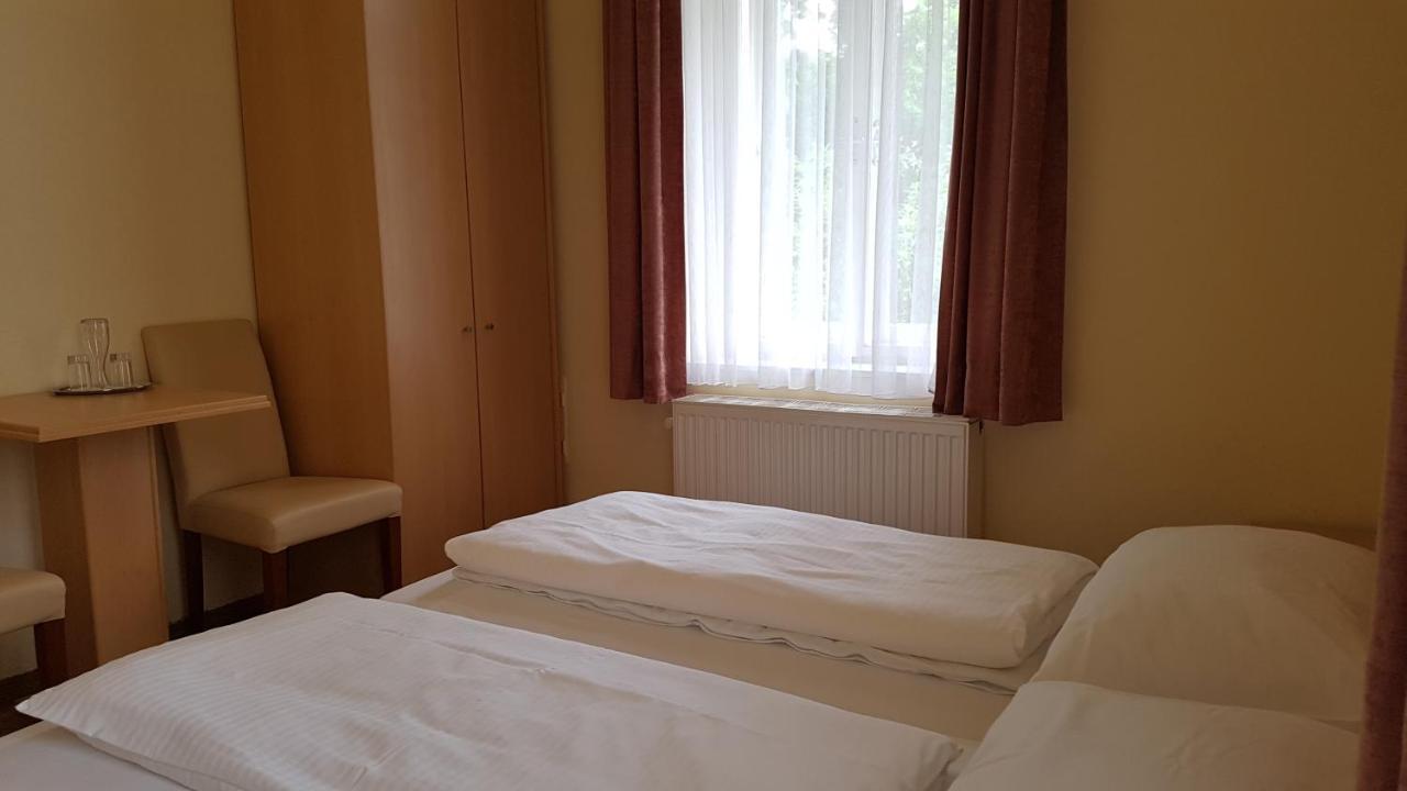 Pension Villa Inge Baden Buitenkant foto